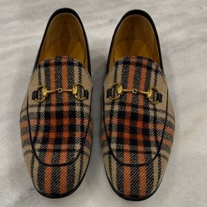GUCCI Plaid Loafers with Gold buckle. Men’s size 9. Worn 2x. Like new condition